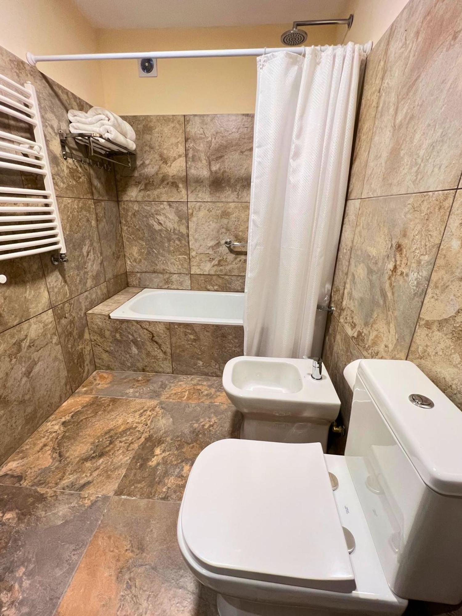 Huinid Pioneros Hotel San Carlos de Bariloche Cameră foto
